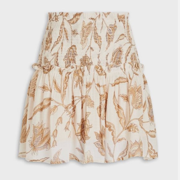 Amyris Valdis shirred mini skirt from Tigerlily in a size 2 NWT - Picture 2 of 6